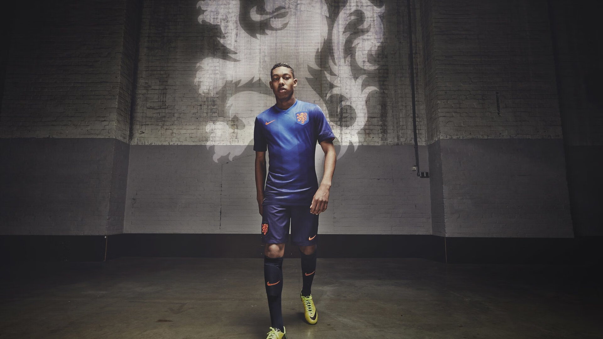 布鲁诺，攻防转换的艺术大师—西班牙对阵秘鲁的战术核心解析